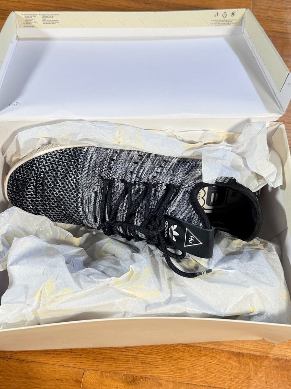 Size 9 - Pharrell x adidas Tennis Hu Primeknit Oreo